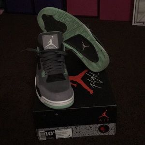 Jordan 4